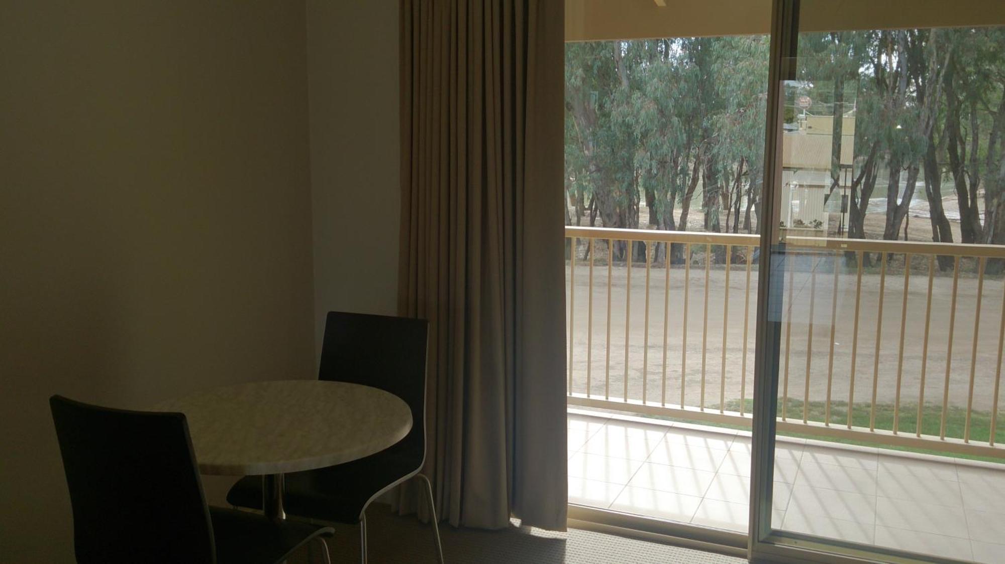 Murray Waters Motor Inn & Apartments Koondrook Room photo